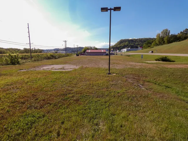 $74,000 | 1561 Highway 14, Richland Center, WI 53581