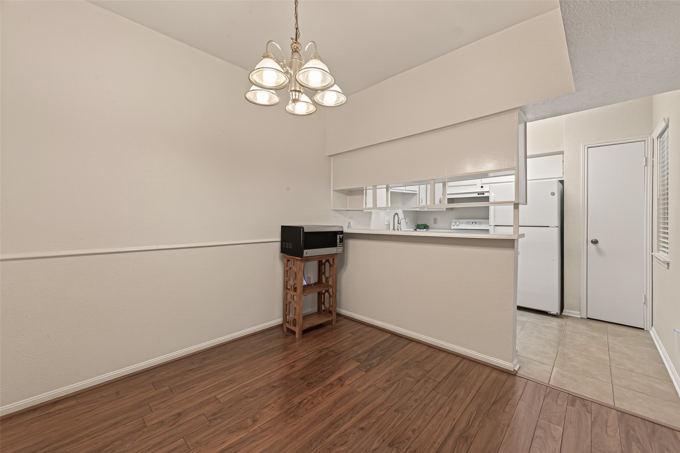 2100 Tanglewilde Street, Unit 596 Houston, TX 77063 - Photo 10 of 32