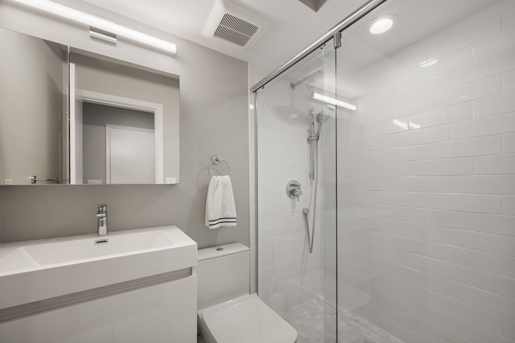 267 Beacon Street, Unit 2 Boston, MA 02116 - Photo 10 of 21