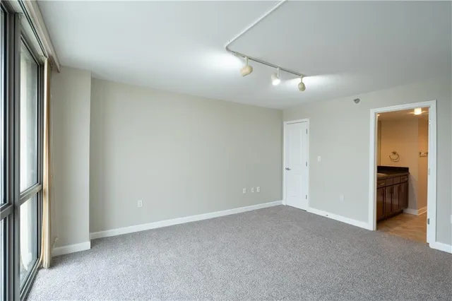 $300,000 | 600 Admiral Boulevard, Unit 602, Kansas City, MO 64106