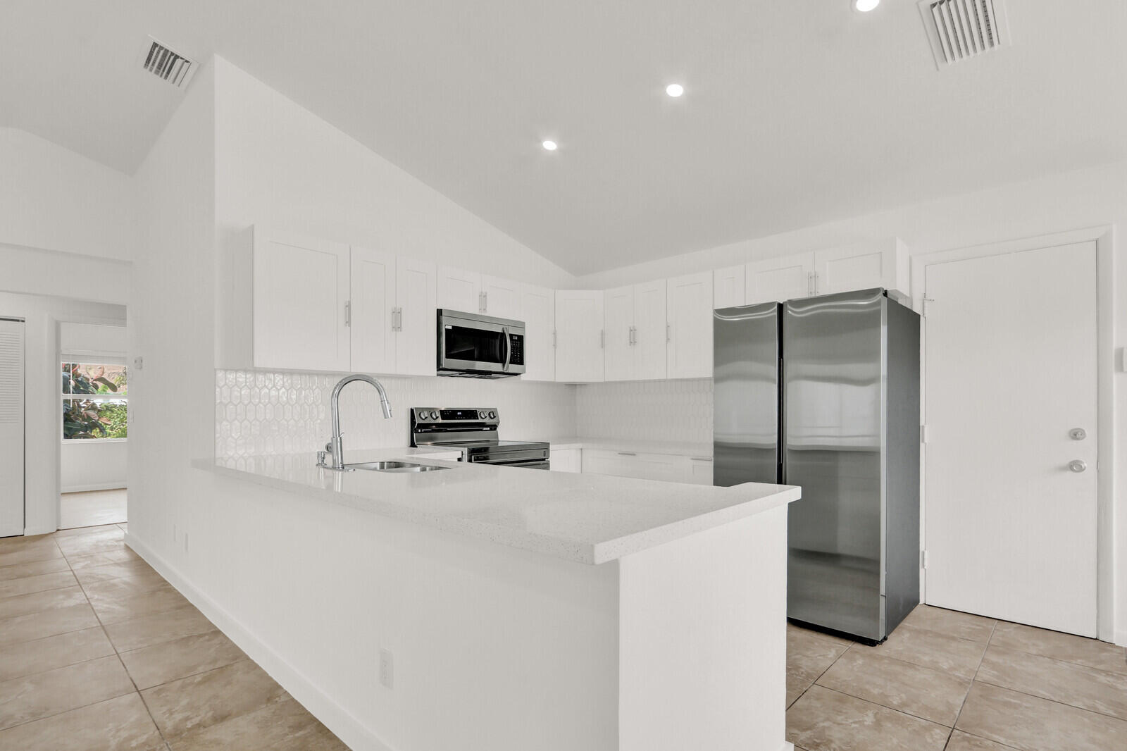152 Wandering Trail Jupiter, FL 33458 - Photo 9 of 31 09_Image_10_mls