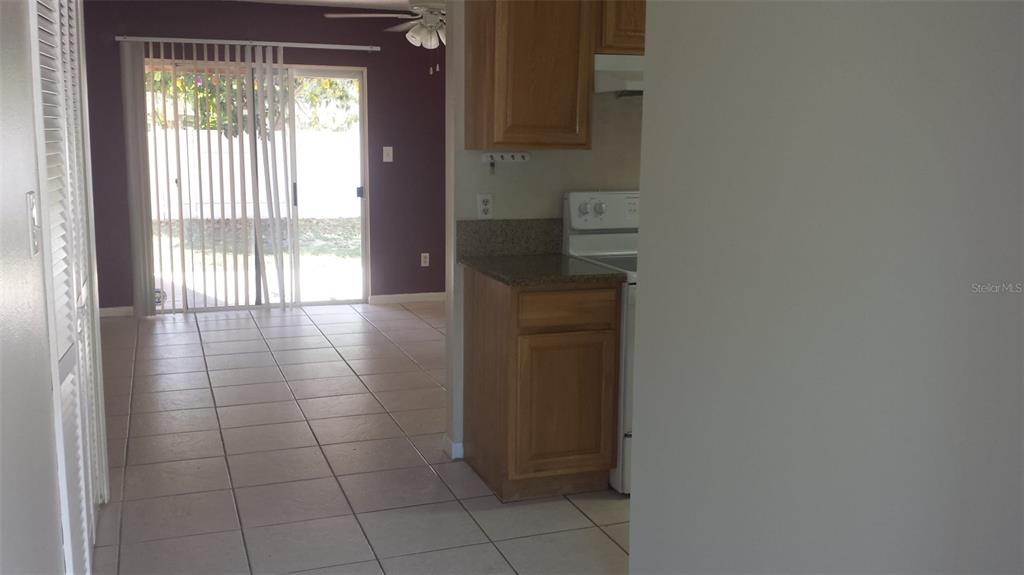 11020 Yorkshire Ridge Court Orlando, FL 32837 - Photo 4 of 14