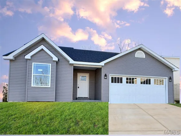 $324,900 | 1724 12 Oaks Place, Pevely, MO 63070