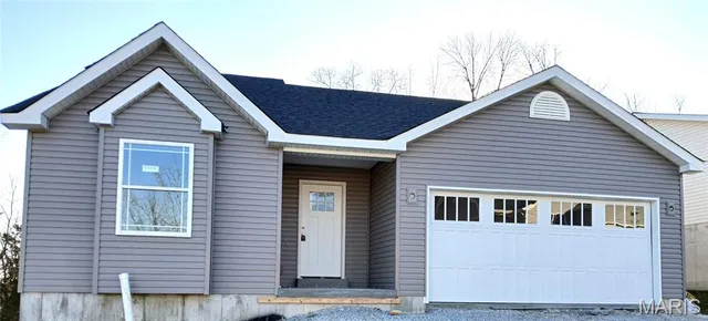 $334,900 | 1724 12 Oaks Place, Pevely, MO 63070