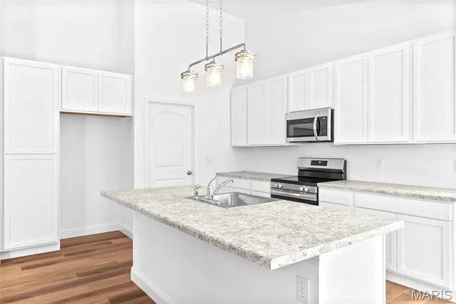 $334,900 | 1724 12 Oaks Place, Pevely, MO 63070