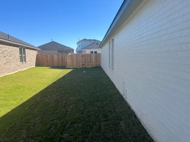 $1,675 | 112 Raymondville Path, San Marcos, TX 78666