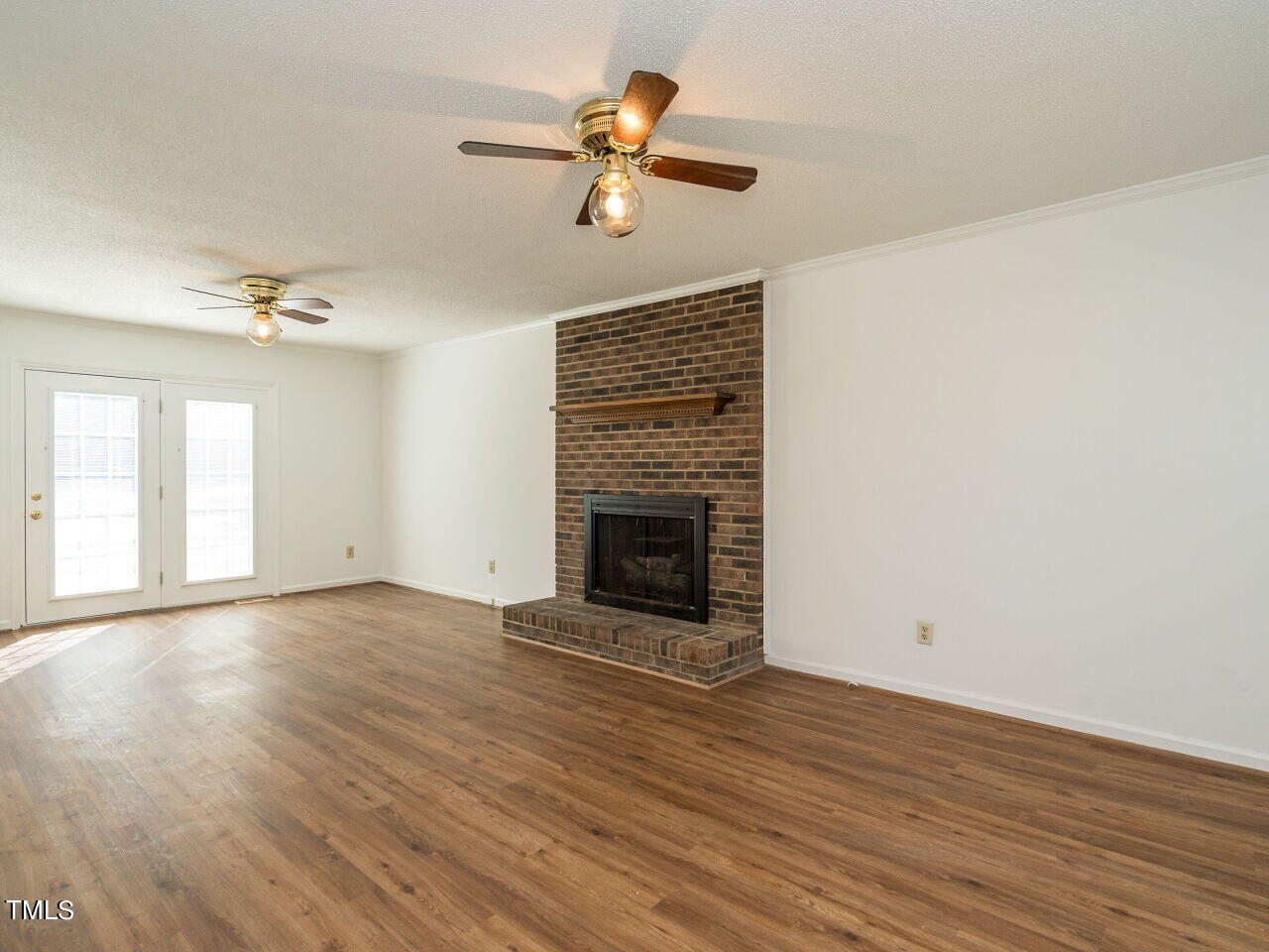 5172 Shield Circle Raleigh, NC 27603 - Photo 5 of 28 005-1280x960-family-room-and-dining