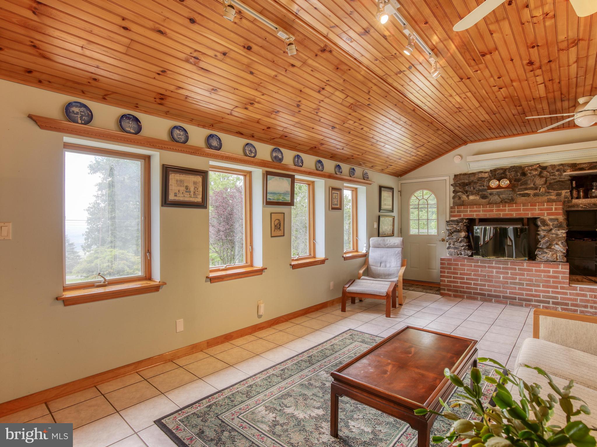 234 Luchase Road Linden, VA 22642 - Photo 4 of 47