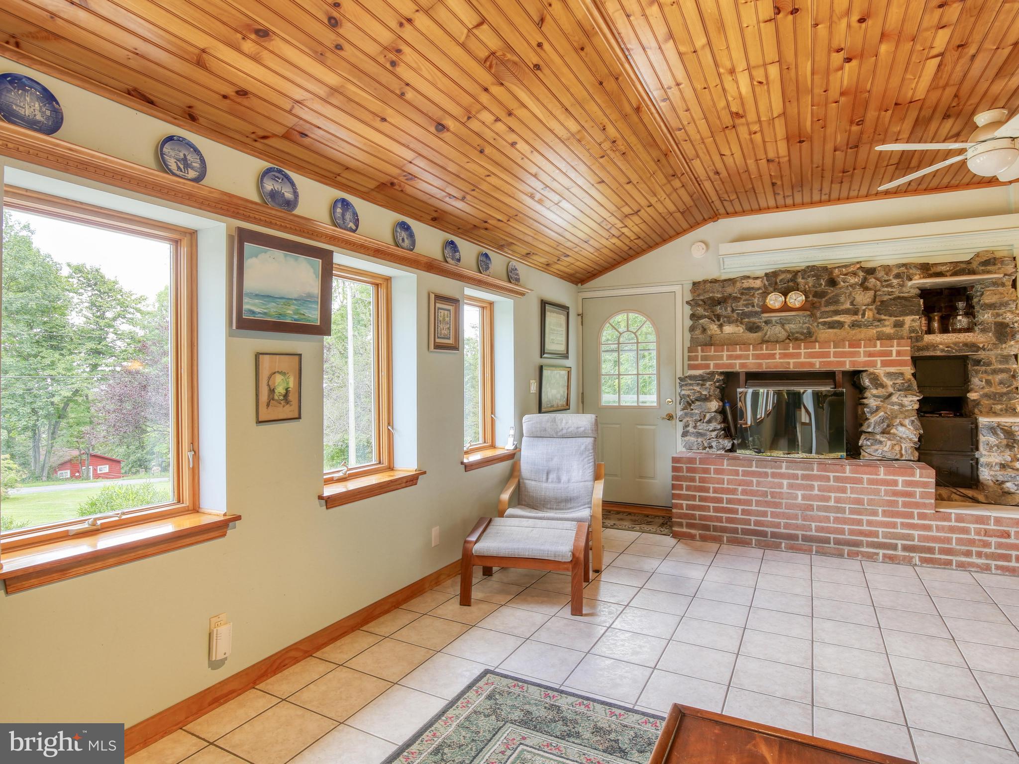 234 Luchase Road Linden, VA 22642 - Photo 5 of 47