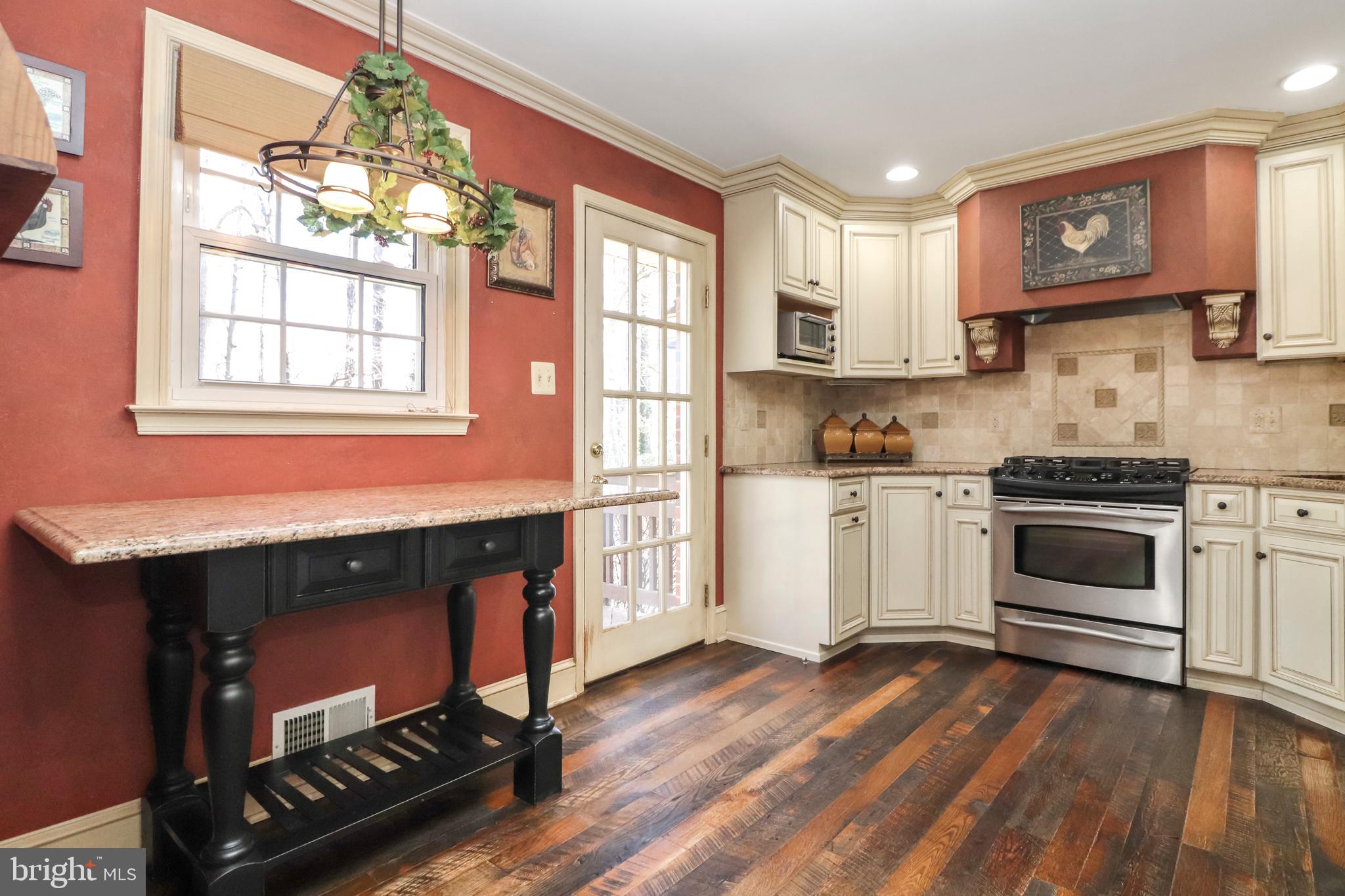 5513 Sedgwick Lane Springfield, VA 22151 - Photo 8 of 32 Gallery Image 8