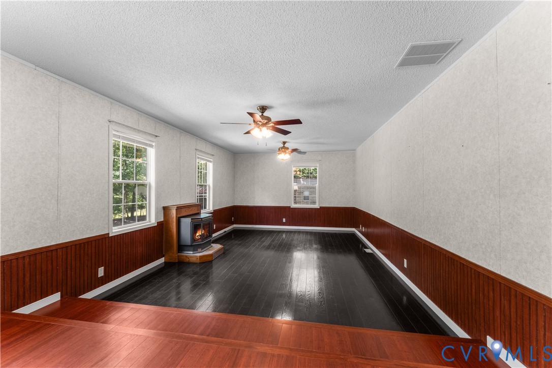 9174 Howardsville Road Howardsville, VA 24562 - Photo 22 of 65 Gallery Image 22