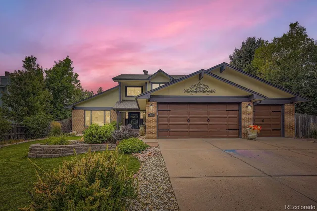 $950,000 | 7844 West Friend Drive, Littleton, CO 80128