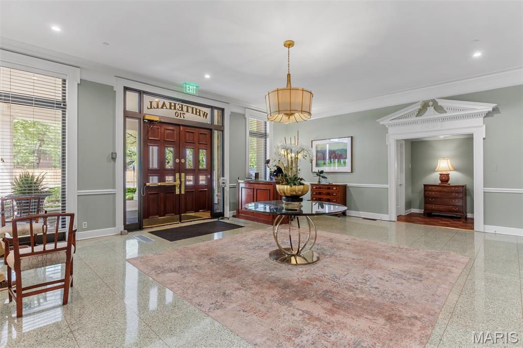 710 South Hanley Road, Unit 7B St. Louis, MO 63105 - Photo 3 of 28