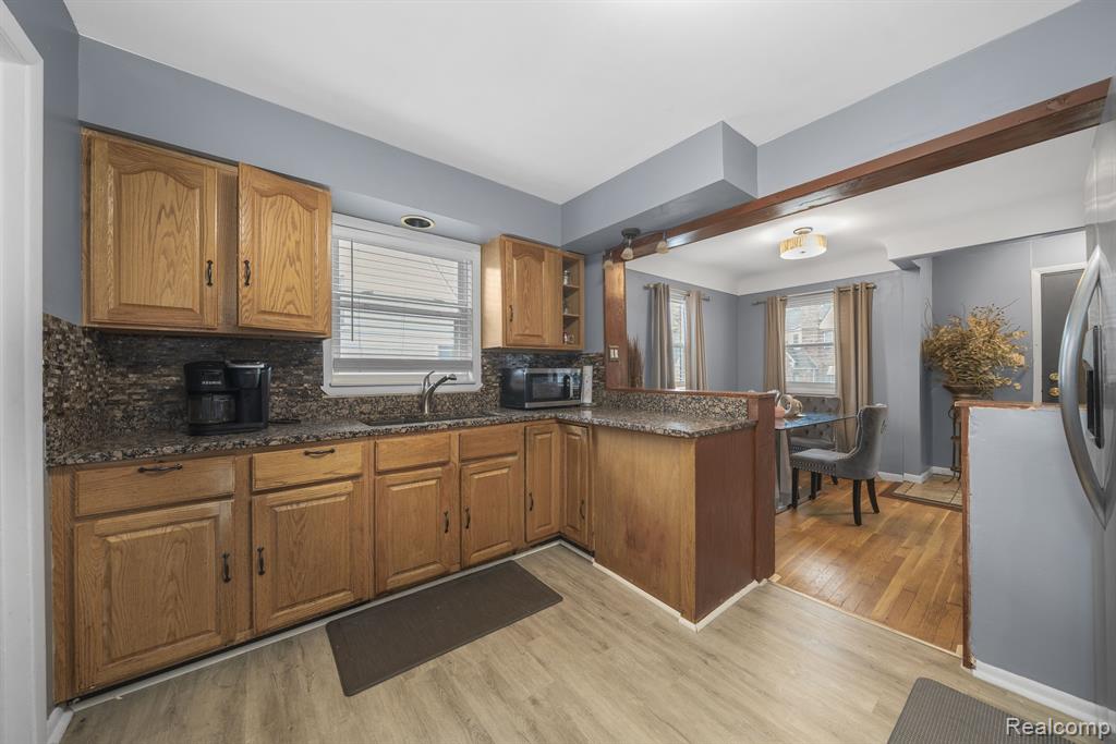 147 Chippewa Road Pontiac, MI 48341 - Photo 14 of 38