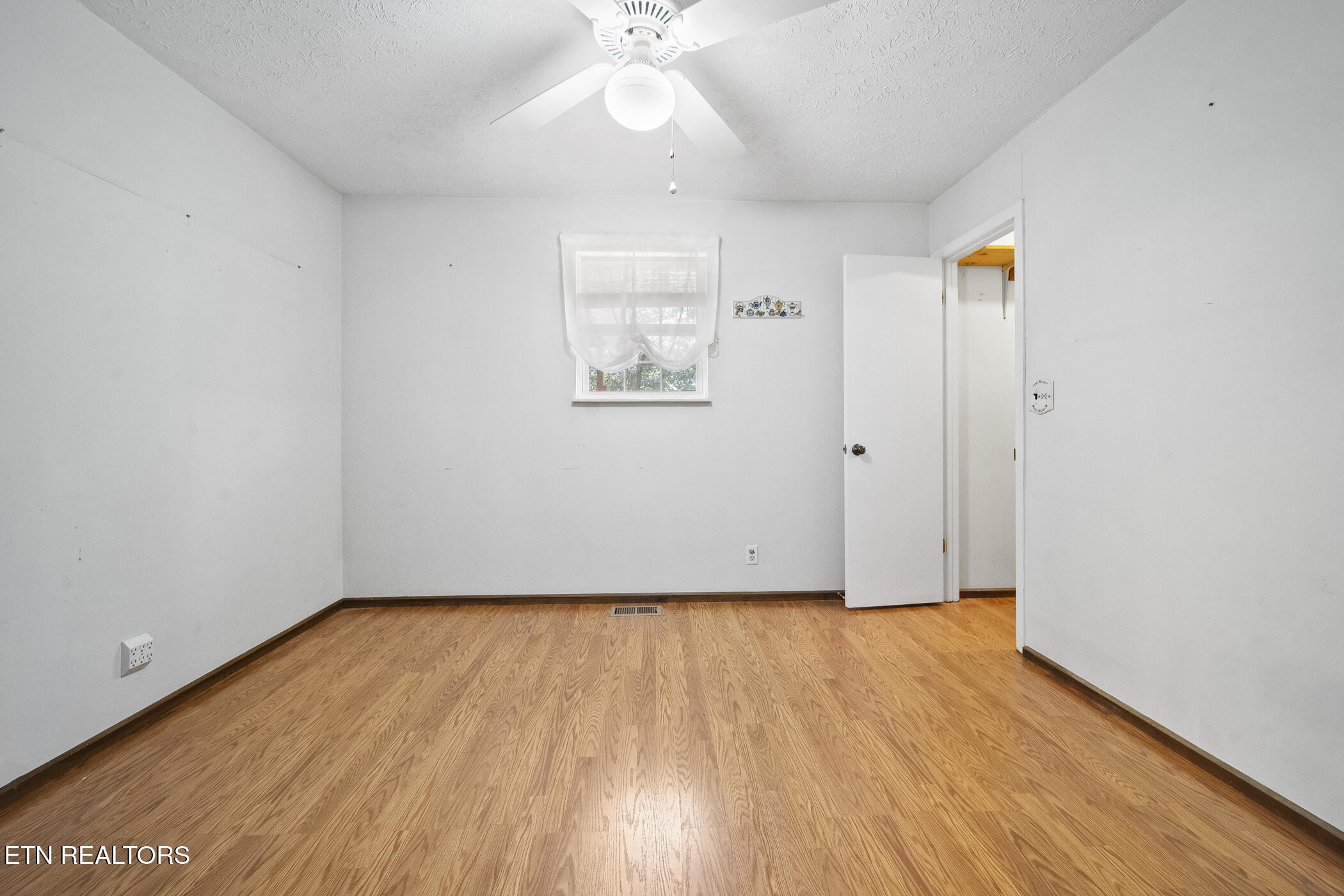 1615 Upper Middle Creek Road Sevierville, TN 37876 - Photo 12 of 24 dsc04723