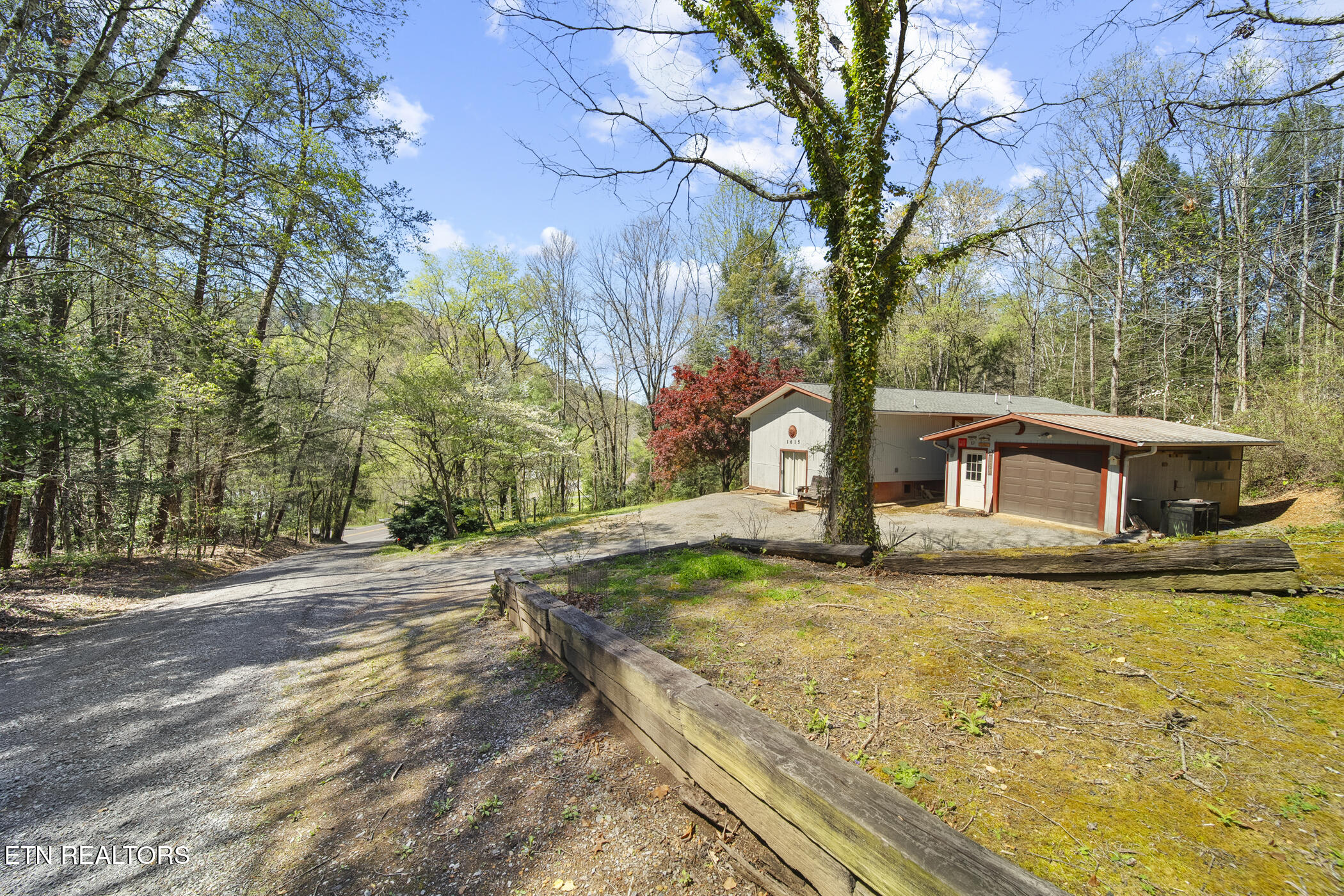 1615 Upper Middle Creek Road Sevierville, TN 37876 - Photo 4 of 24 dsc04753