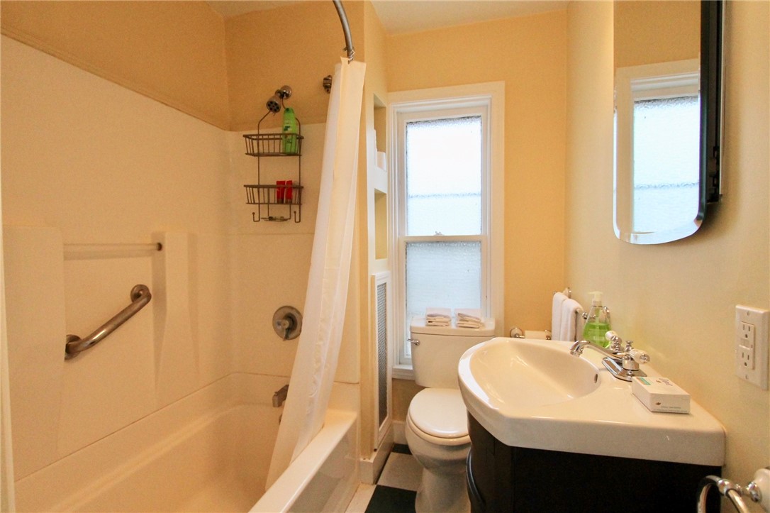 46 Corne Street Newport, RI 02840 - Photo 23 of 36