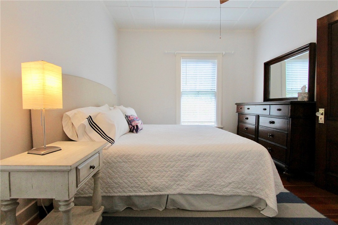 46 Corne Street Newport, RI 02840 - Photo 24 of 36