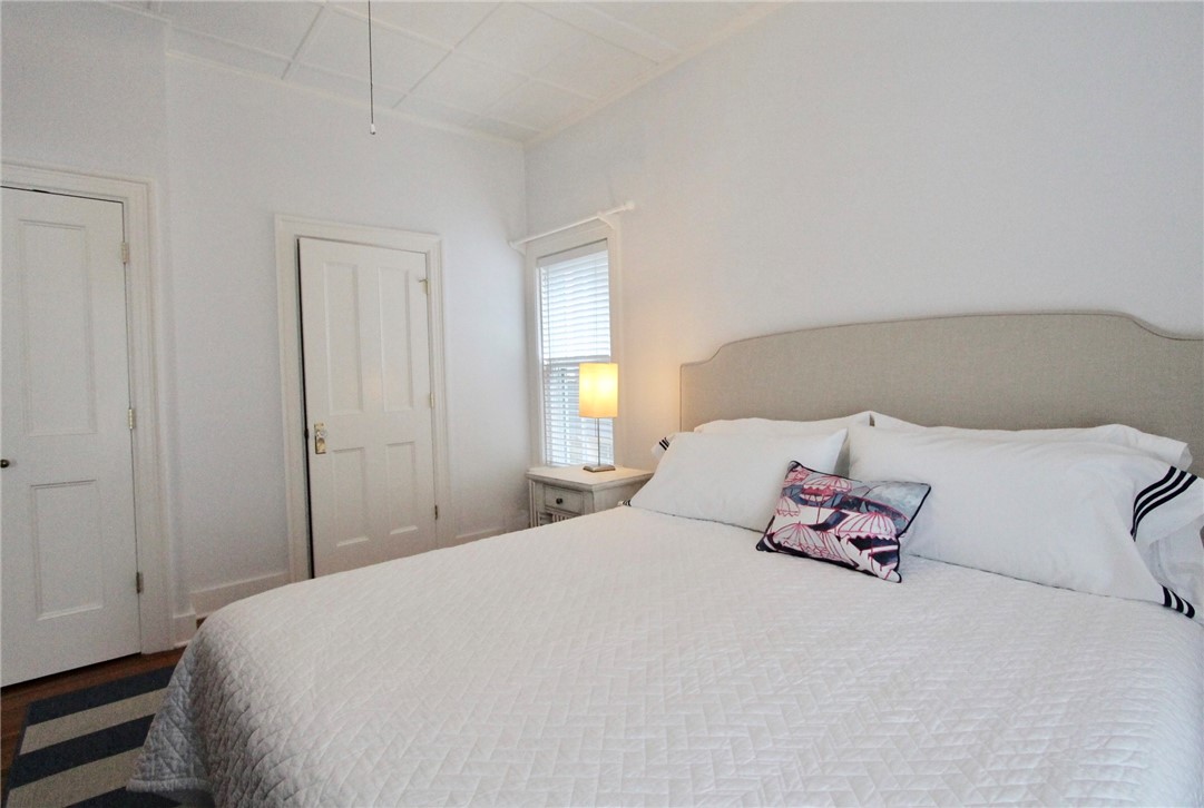 46 Corne Street Newport, RI 02840 - Photo 25 of 36