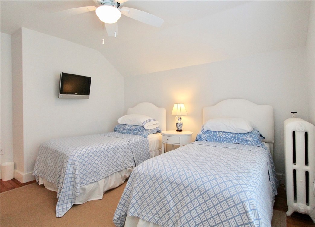 46 Corne Street Newport, RI 02840 - Photo 28 of 36