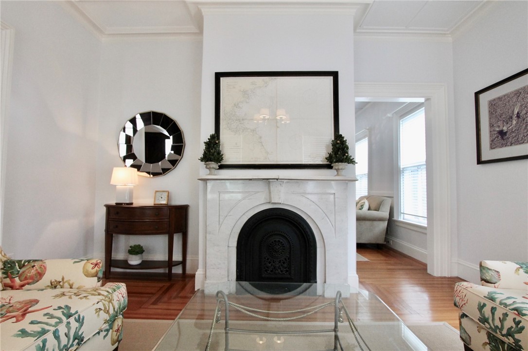 46 Corne Street Newport, RI 02840 - Photo 8 of 36