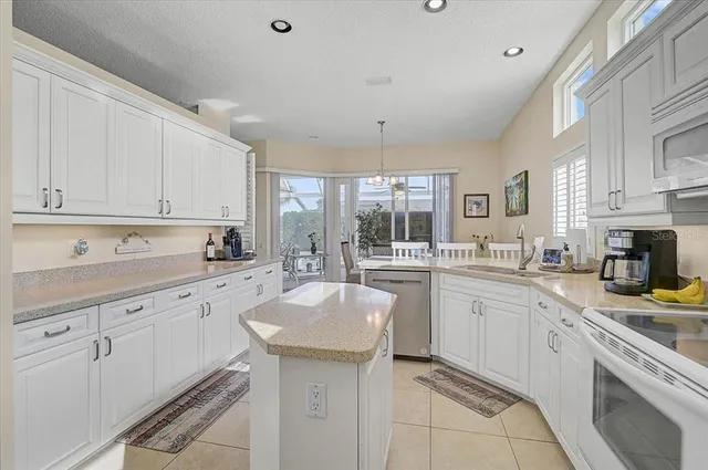 $394,500 | 4729 Peridia Boulevard East, Bradenton, FL 34203