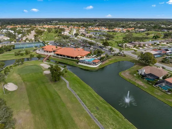 $389,500 | 4729 Peridia Boulevard East, Bradenton, FL 34203