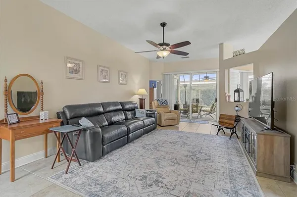 $389,500 | 4729 Peridia Boulevard East, Bradenton, FL 34203