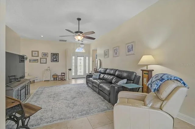 $394,500 | 4729 Peridia Boulevard East, Bradenton, FL 34203