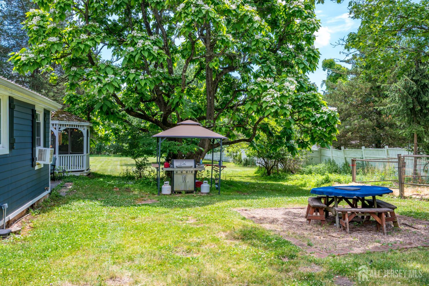 78 Falcon Road Hillsborough, NJ 08844 - Photo 41 of 53