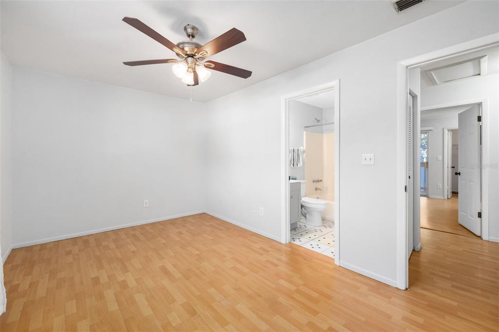 6115 Southwest 12th Place, Unit 13D Gainesville, FL 32607 - Photo 18 of 25