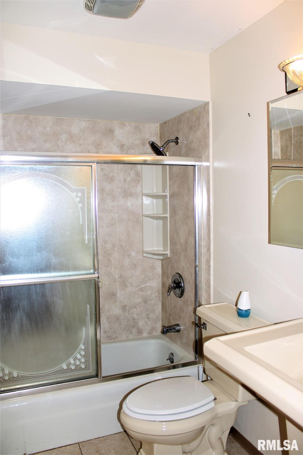2628 East Griffiths Avenue Springfield, IL 62702 - Photo 11 of 19 Gallery Image 11