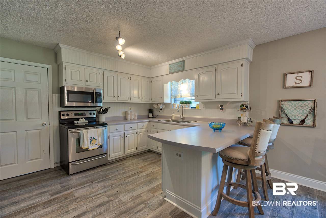 22201 Price Grubbs Road Robertsdale, AL 36567 - Photo 15 of 43 Breakfast Bar