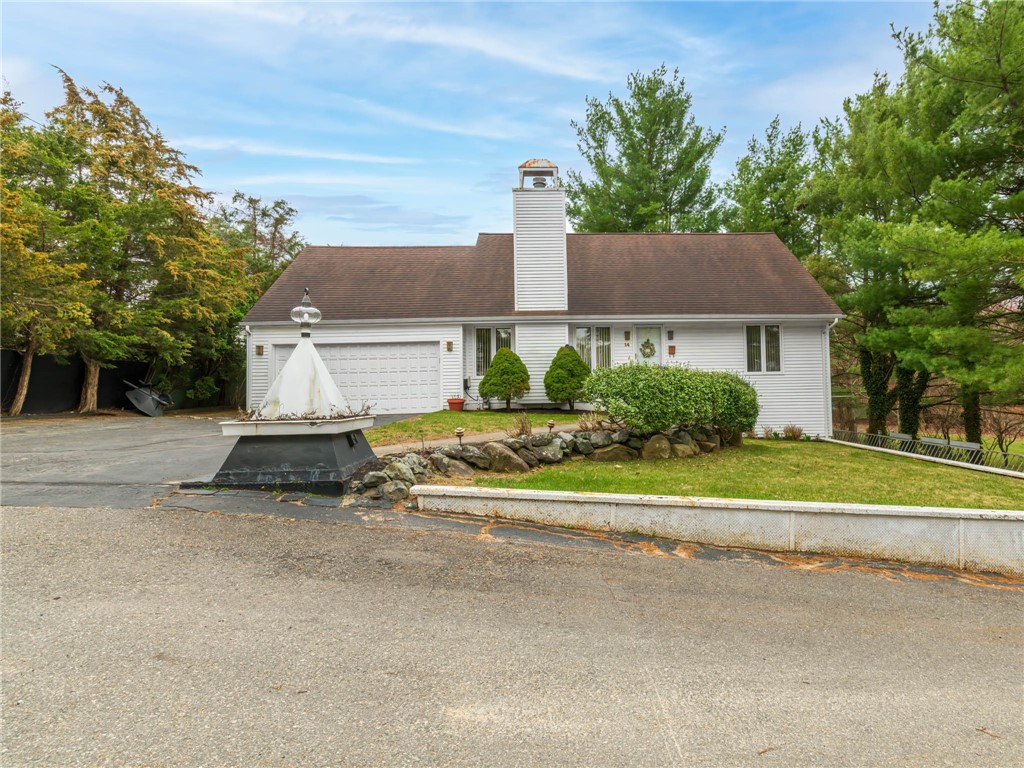14 Jasper Street Johnston, RI 02919 - Photo 1 of 21 Front viewing