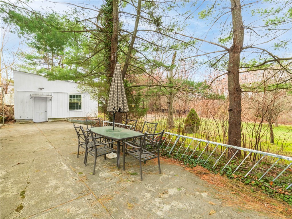 14 Jasper Street Johnston, RI 02919 - Photo 6 of 21