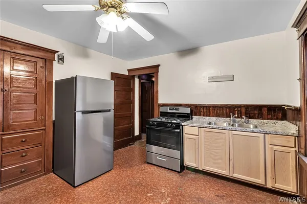 $1,200 | 42 Linden Park, Buffalo, NY 14208