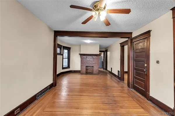 $1,200 | 42 Linden Park, Buffalo, NY 14208