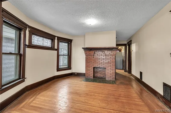 $1,200 | 42 Linden Park, Buffalo, NY 14208