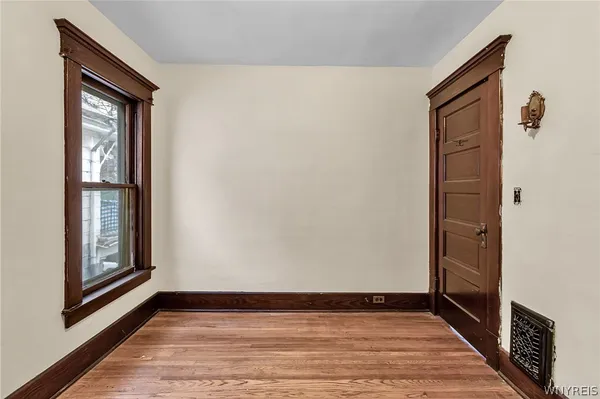 $1,200 | 42 Linden Park, Buffalo, NY 14208