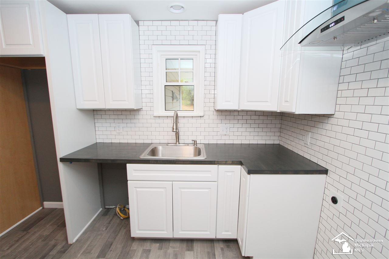 13777 Townsend Road Milan, MI 48160 - Photo 18 of 26