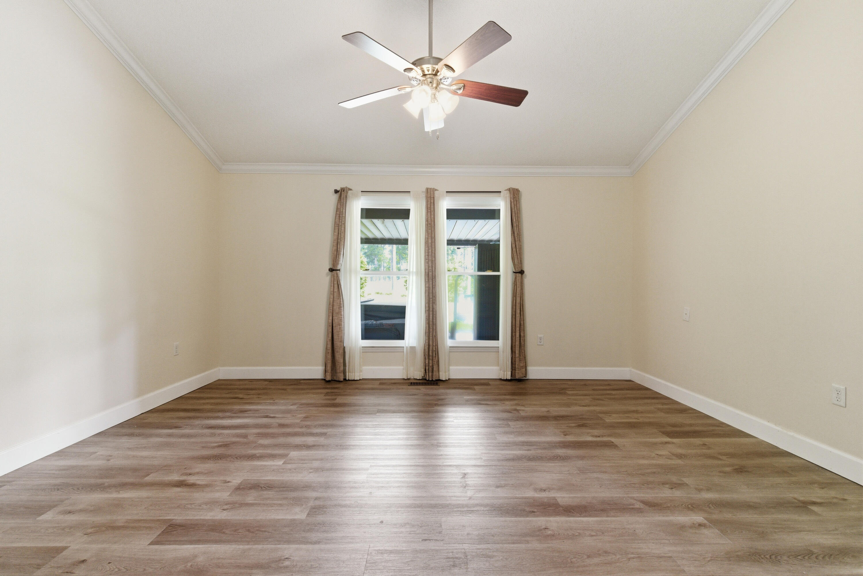 127 Cooper Circle Santee, SC 29142 - Photo 11 of 58 DSC00644