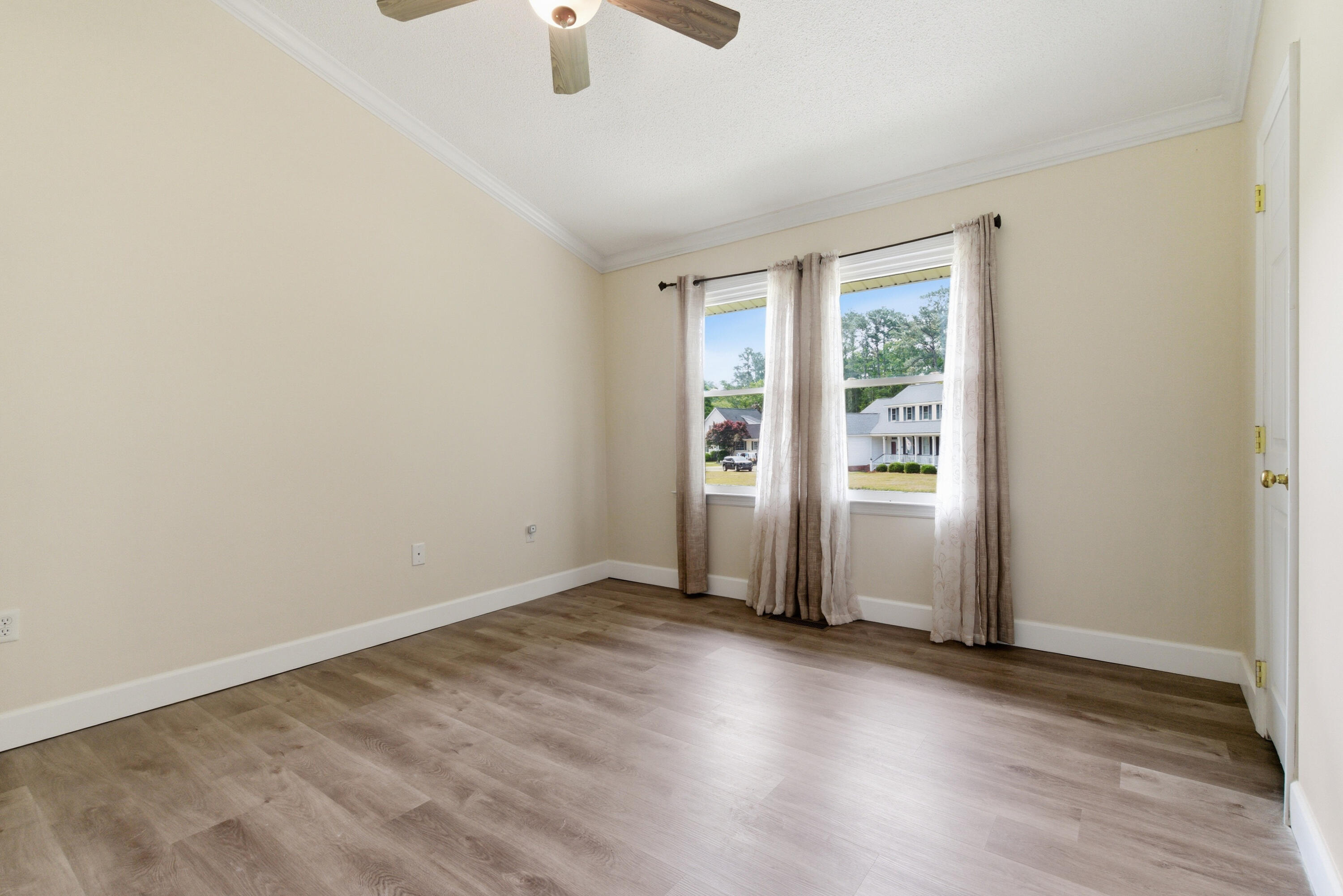 127 Cooper Circle Santee, SC 29142 - Photo 36 of 58 DSC00548