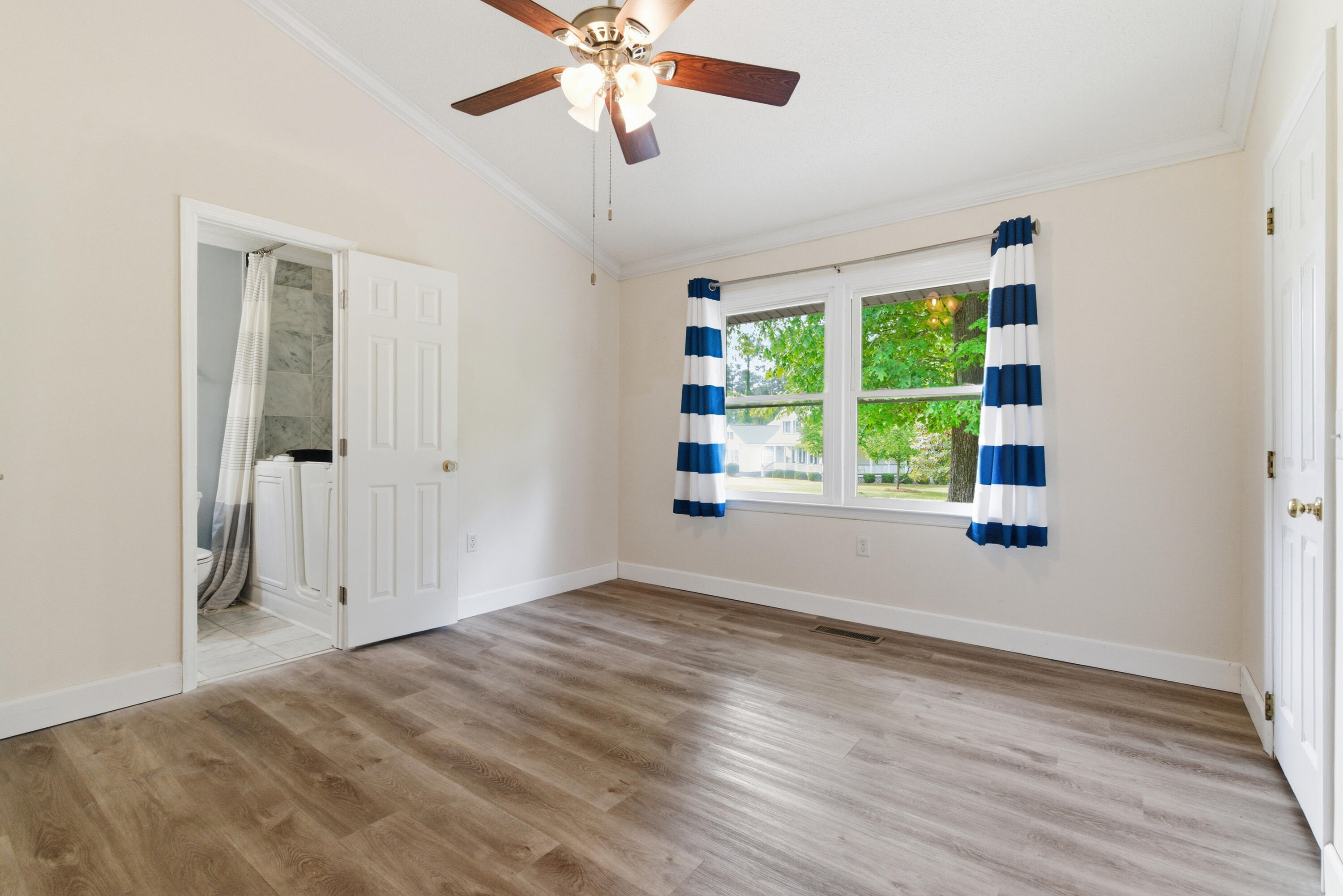 127 Cooper Circle Santee, SC 29142 - Photo 41 of 58 DSC00575