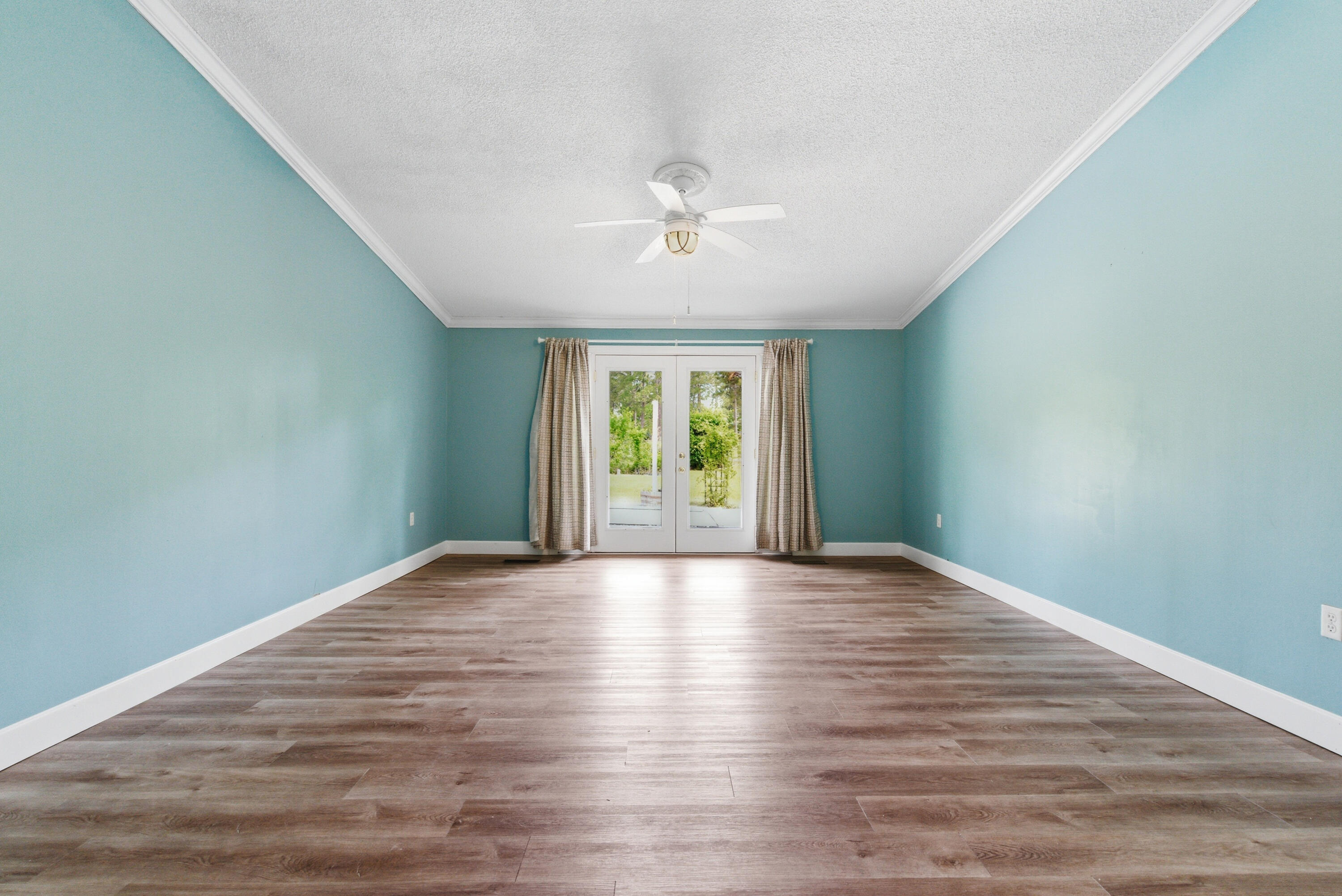 127 Cooper Circle Santee, SC 29142 - Photo 8 of 58 DSC00632