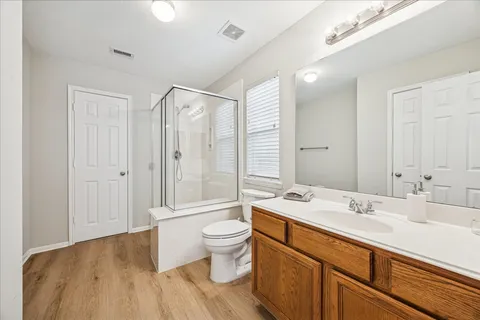 $2,500 | 3319 Leading Point Drive, Houston, TX 77091