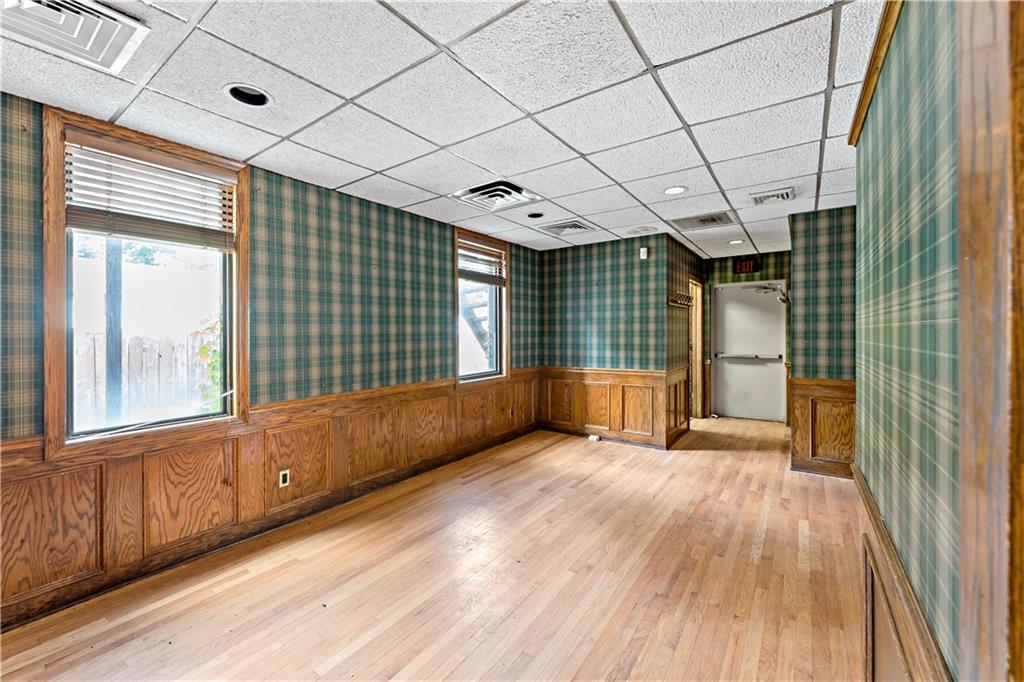928 McLaughlin Run Road Bridgeville, PA 15017 - Photo 3 of 47