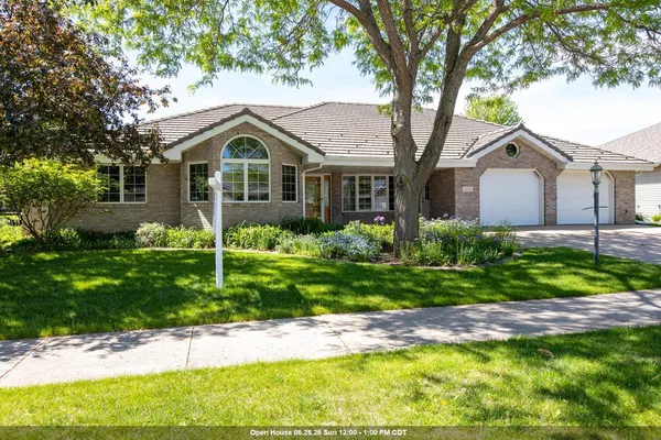 $439,900 | 509 Kadinger Way, Little Chute, WI 54140