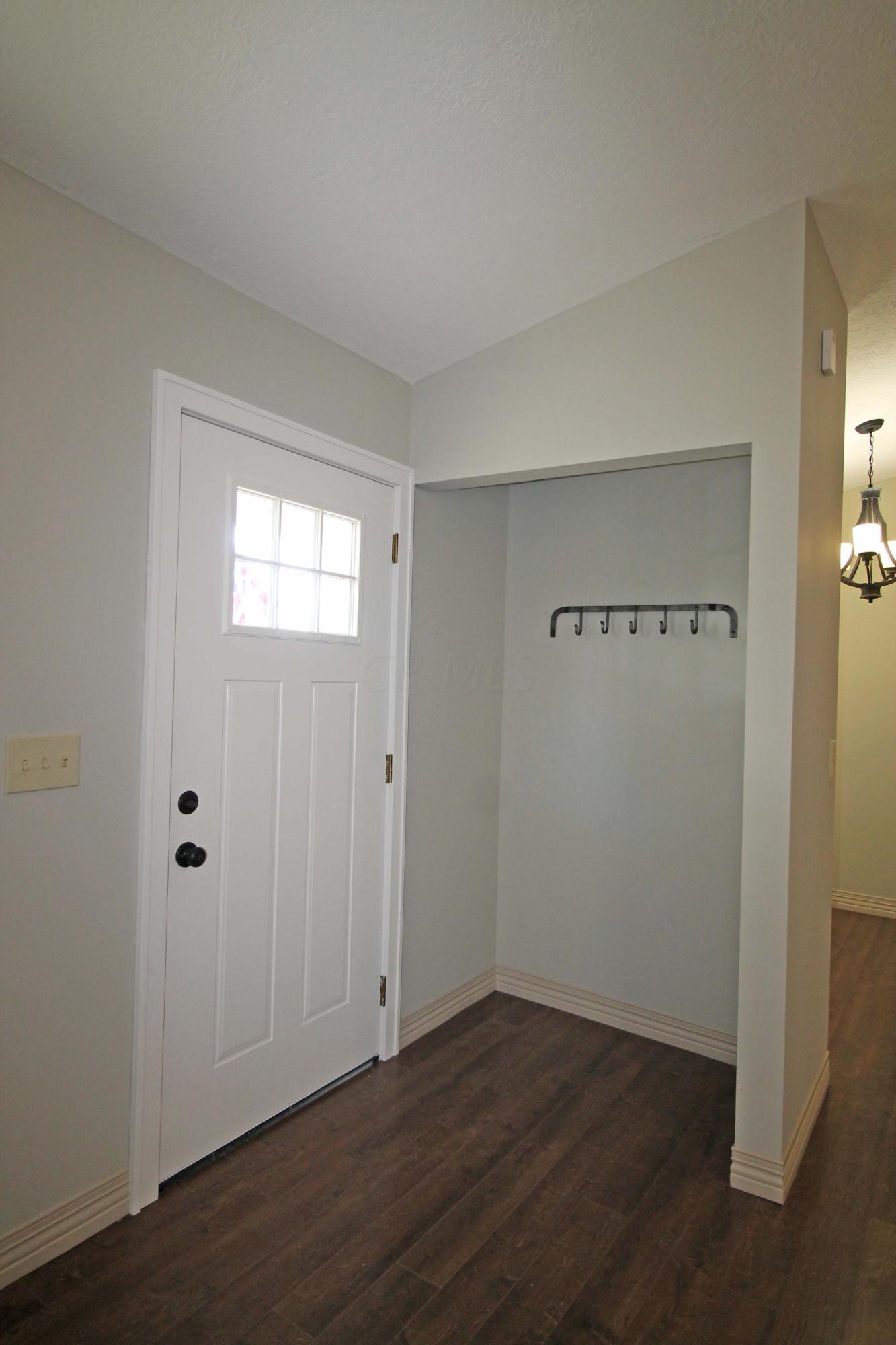 748 Prairie Road Galloway, OH 43119 - Photo 3 of 27 Gallery Image 3
