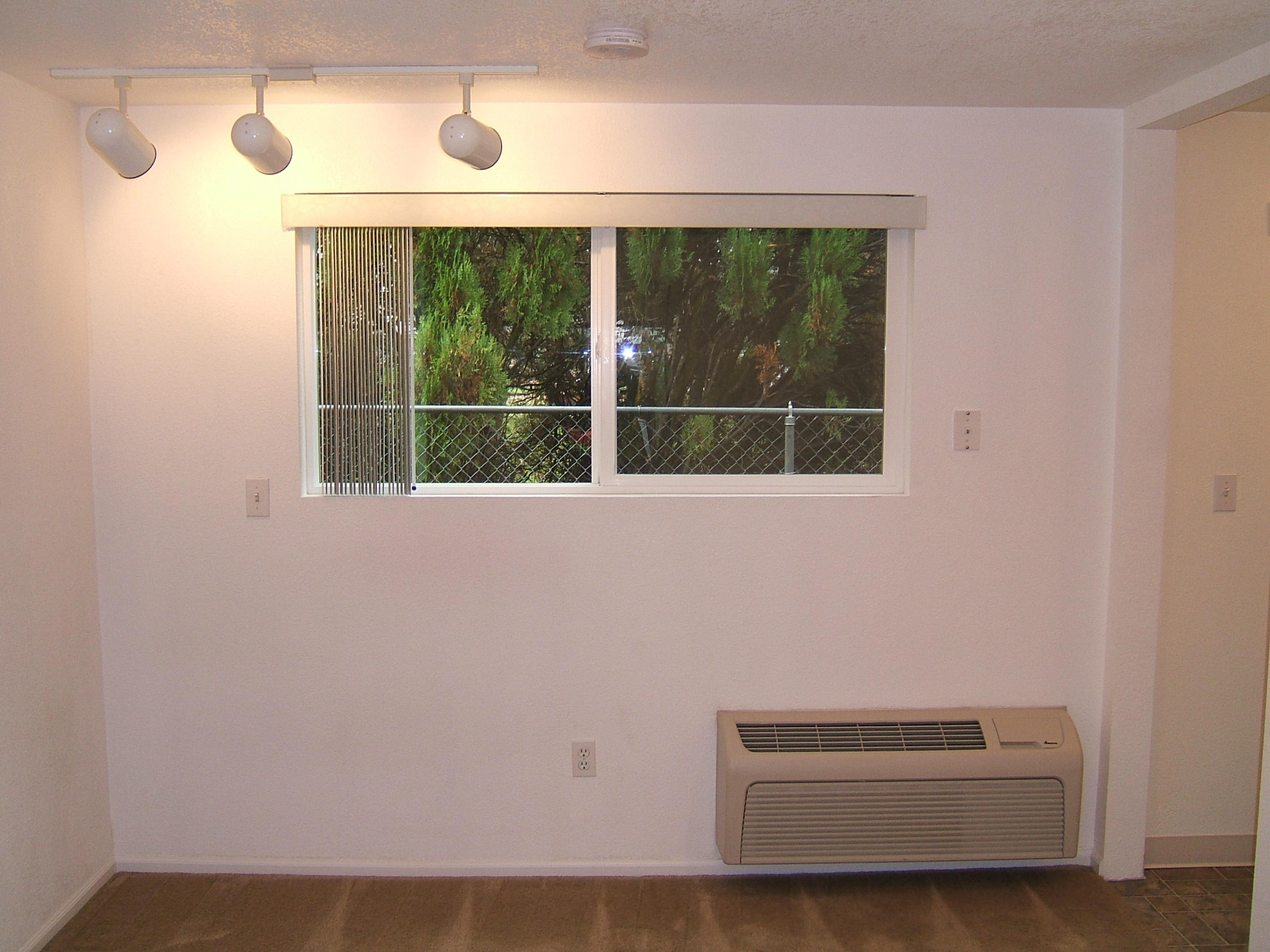 630 South 4th Street Central Point, OR 97502 - Photo 17 of 38 017