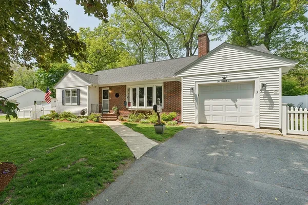 $629,900 | 5 Plant Avenue, Hudson, MA 01749